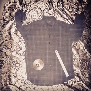 new ST. JOHN'S BAY medium mens gray shirt